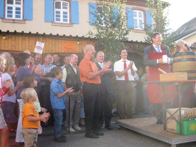 Peter Weiß CDU beim Gassenfest in Ringsheim